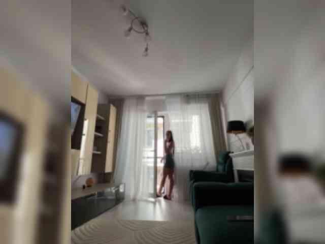 IvyNoirr webcam