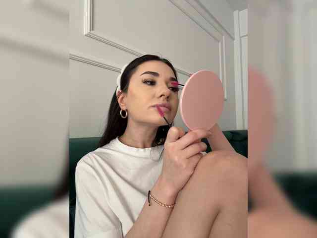 IvyNoirr webcam