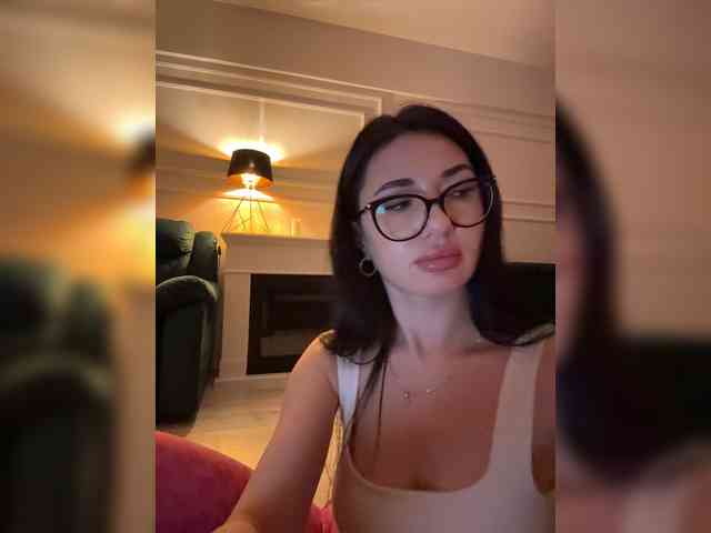 IvyNoirr webcam