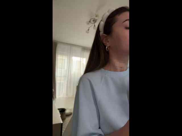 Modella: IvyyXOXO