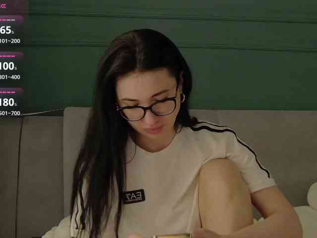 IvyNoirr webcam