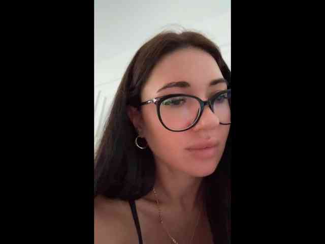 IvyNoirr webcam