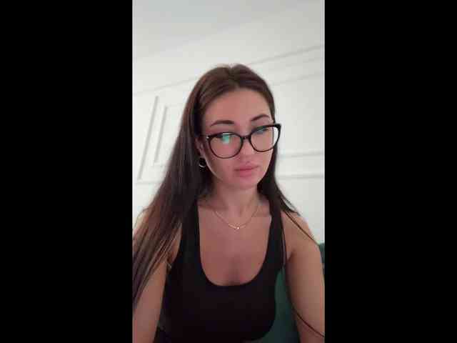 IvyNoirr webcam