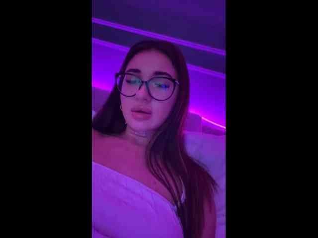 IvyyXOXO webcam