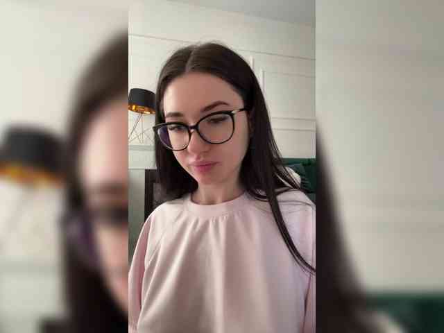 IvyNoirr webcam