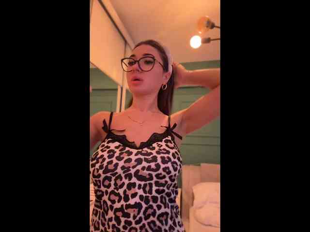 IvyyXOXO webcam