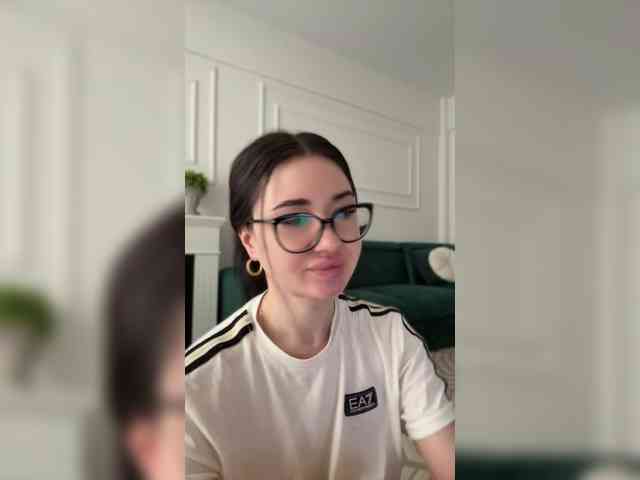 IvyNoirr webcam