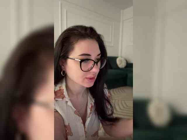 IvyNoirr webcam