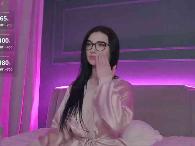 IvyNoirr webcam