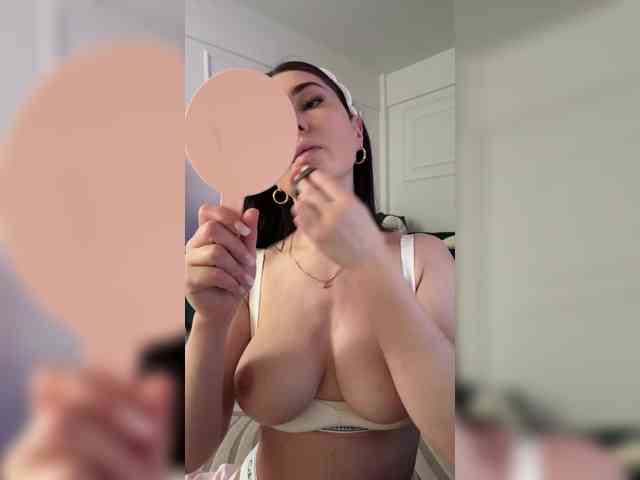 IvyNoirr webcam