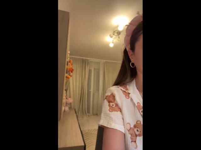 Modella: IvyyXOXO