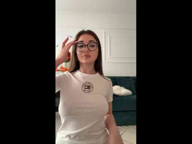 Modella: IvyyXOXO
