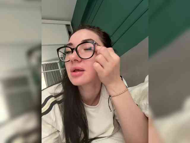 IvyNoirr webcam
