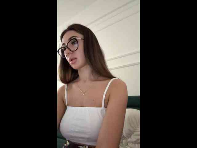 IvyNoirr webcam
