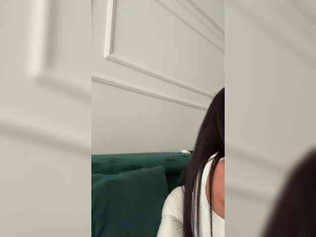 IvyNoirr webcam