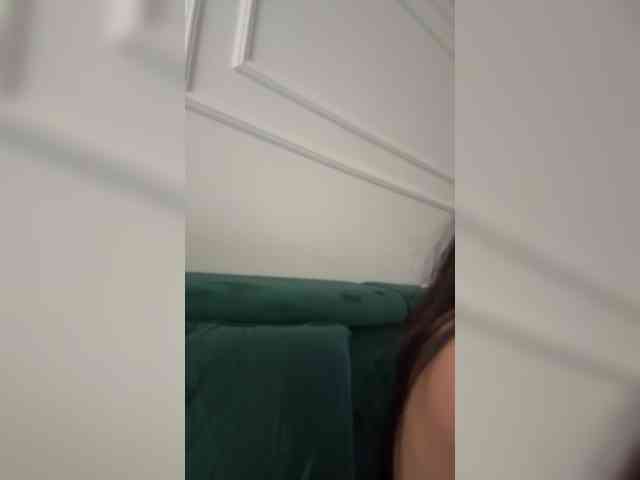 IvyNoirr webcam