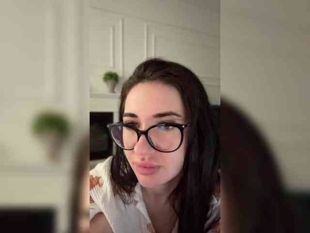 IvyNoirr webcam
