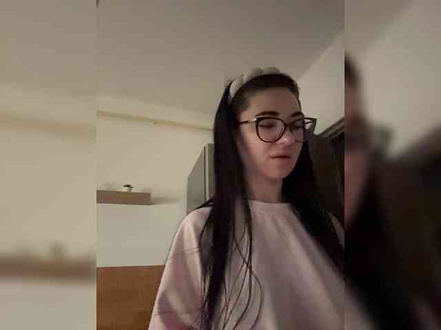 IvyNoirr webcam