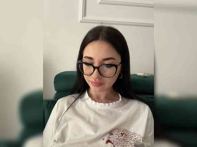 IvyNoirr webcam