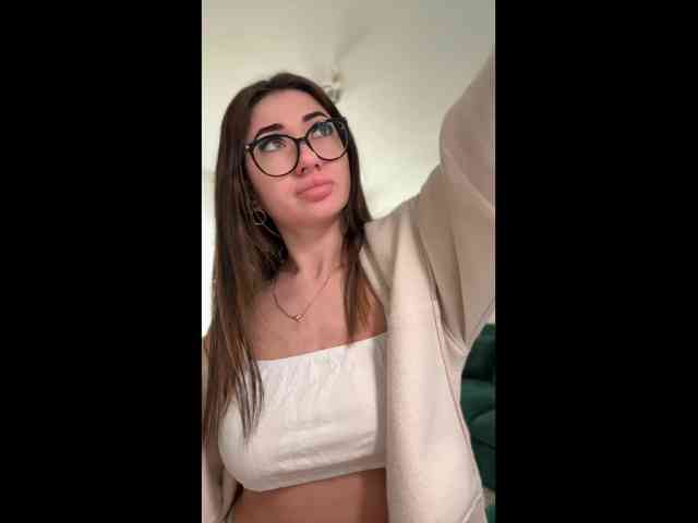 Modella: IvyyXOXO