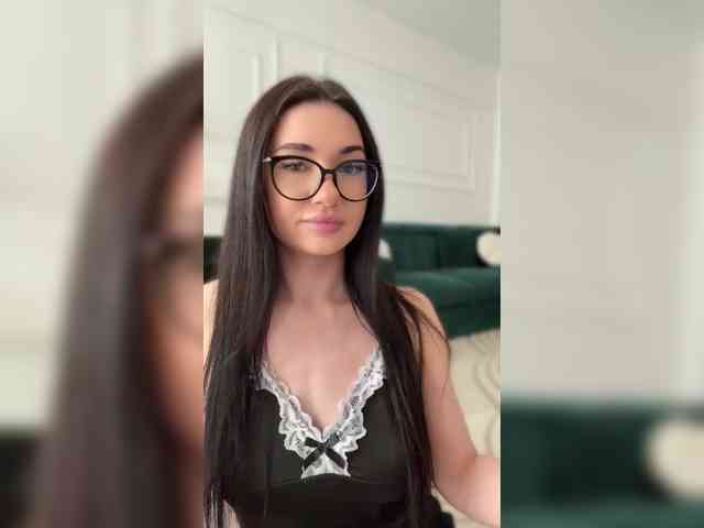 IvyNoirr webcam