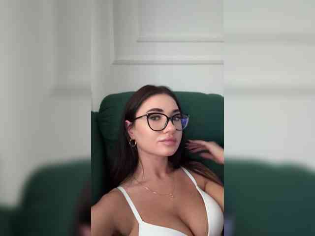 IvyNoirr webcam