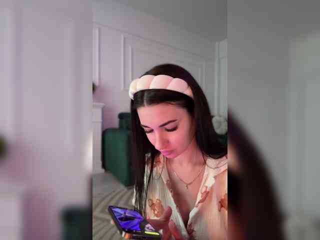 IvyNoirr webcam