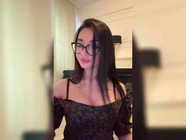IvyNoirr webcam