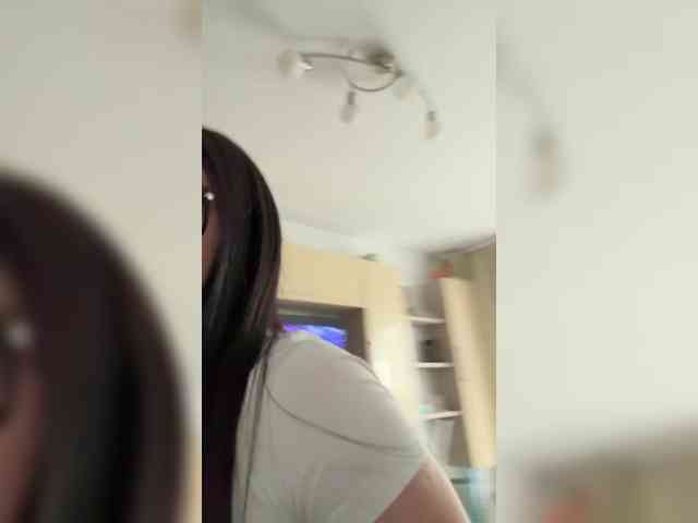 IvyNoirr webcam
