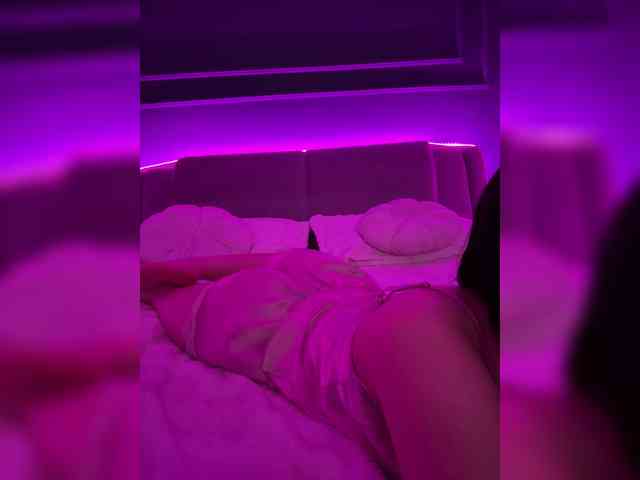 IvyNoirr webcam