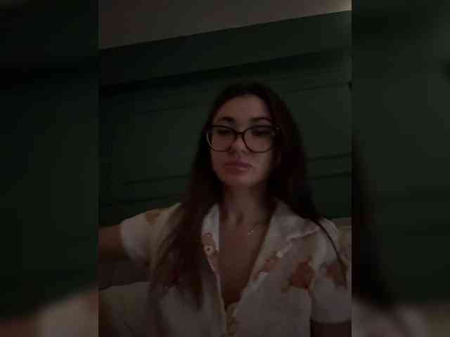 IvyNoirr webcam