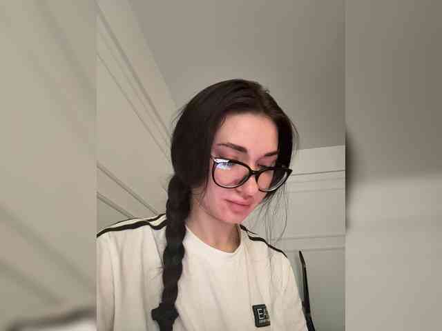 IvyNoirr webcam