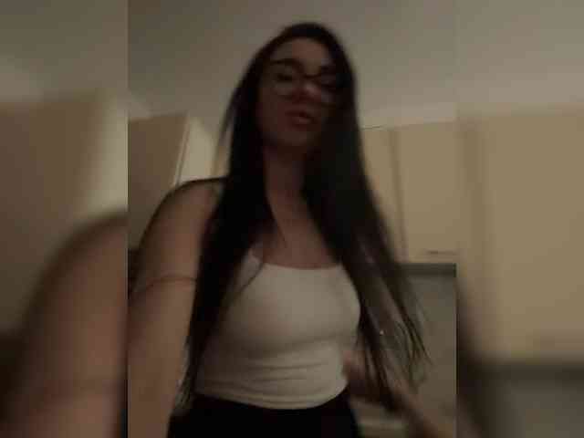IvyNoirr webcam