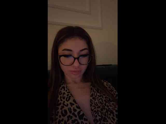 Modella: IvyyXOXO