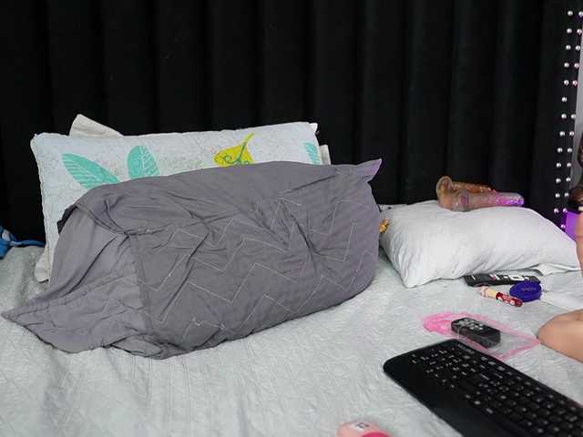 Hotlatinateacher live cam on BongaCams