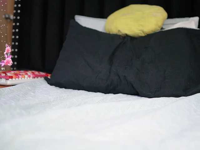 Hotlatinateacher live cam on BongaCams