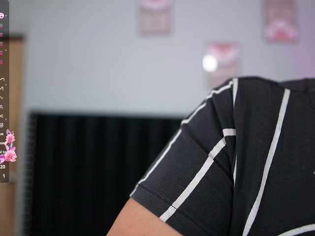 Hotlatinateacher live cam on BongaCams