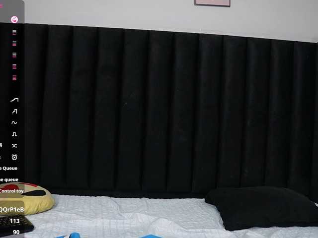 Hotlatinateacher live cam on BongaCams