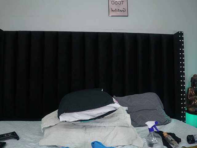 Hotlatinateacher live cam on BongaCams