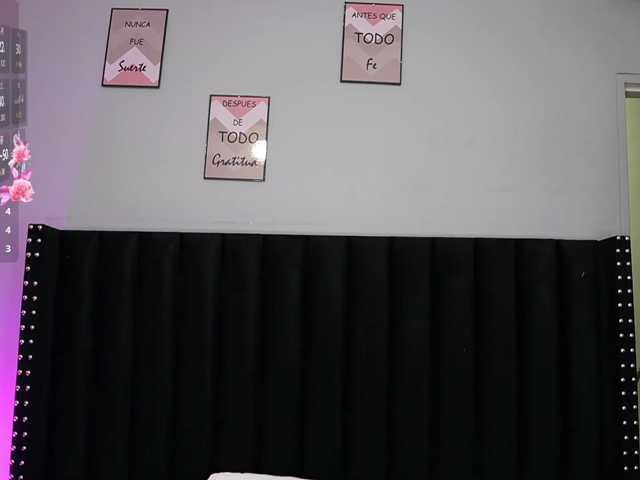 Hotlatinateacher live cam preview