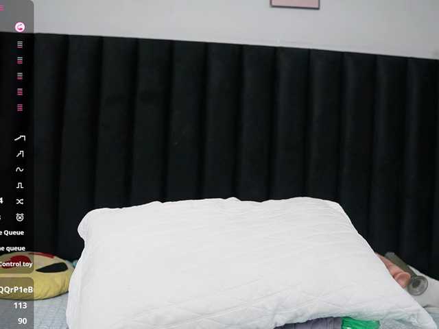 Hotlatinateacher live cam on BongaCams