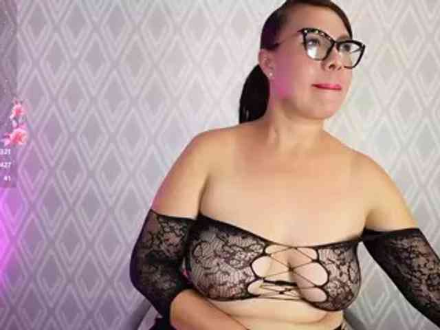 Hotlatinateacher webcam