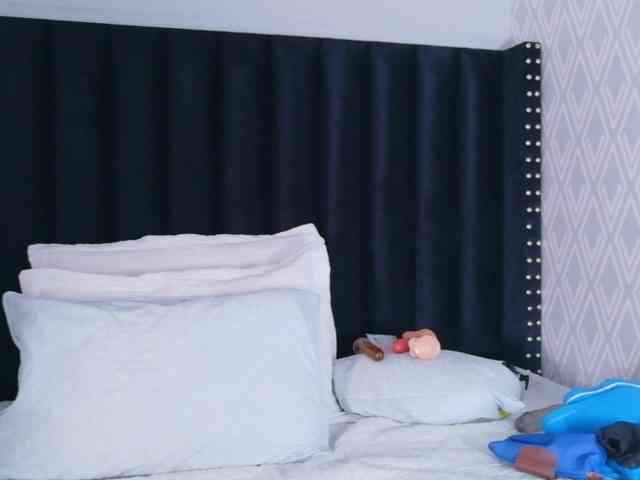 Hotlatinateacher webcam