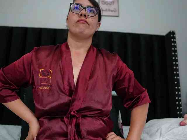 Hotlatinateacher webcam