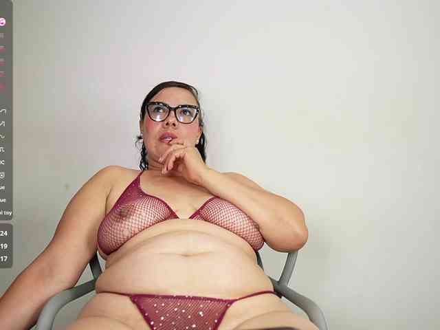 Hotlatinateacher webcam