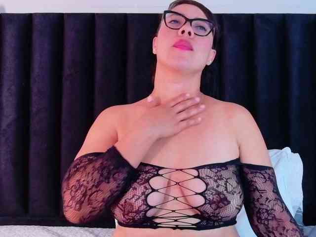 Hotlatinateacher webcam