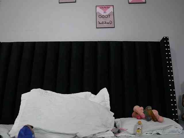 Hotlatinateacher webcam