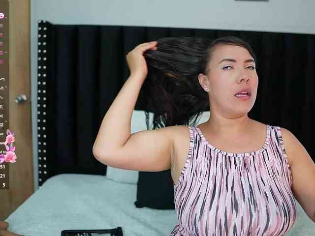 Hotlatinateacher webcam