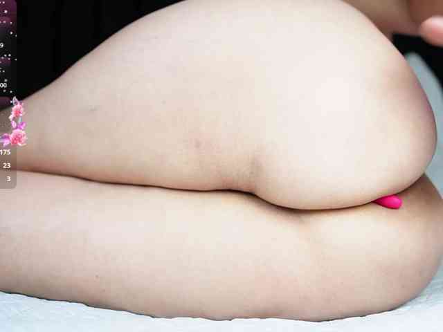 Hotlatinateacher webcam