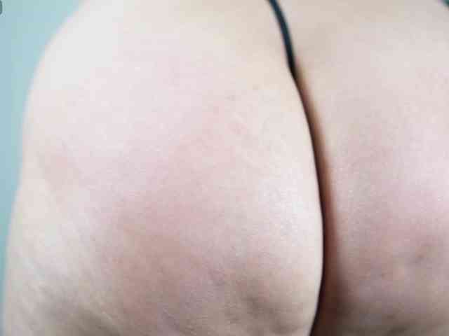 Hotlatinateacher Live Webcam on BongaCams